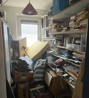 overvolle kamer met vuil