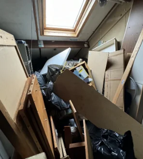 huisbezemschoon-opleveren-gallerij (1) Zolder vol afval en puin vóór woningontruiming